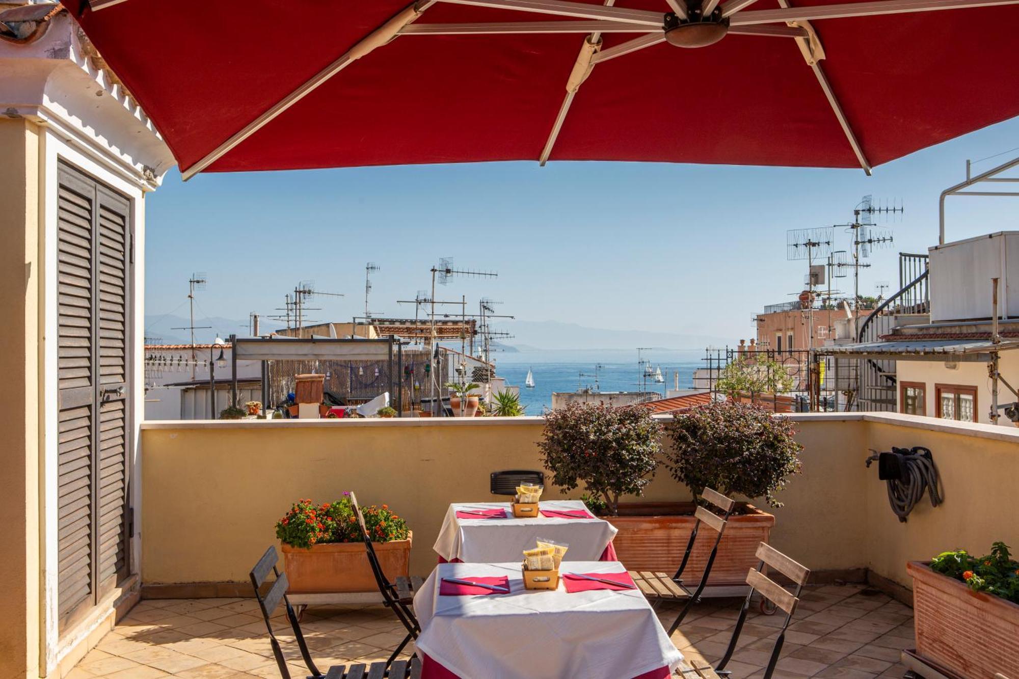 Il Quartuccio Gaeta Bed & Breakfast Bagian luar foto