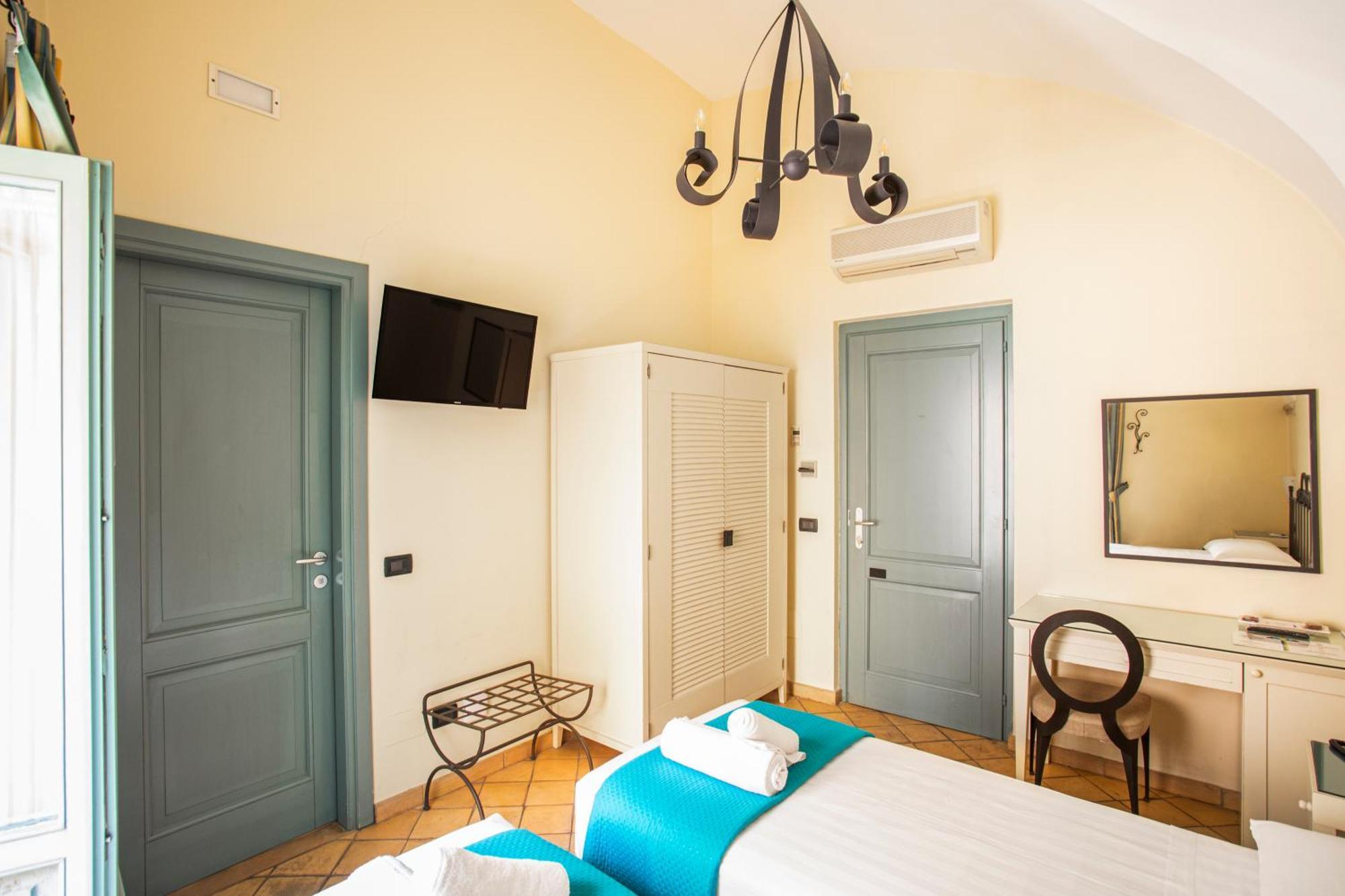 Il Quartuccio Gaeta Bed & Breakfast Bagian luar foto